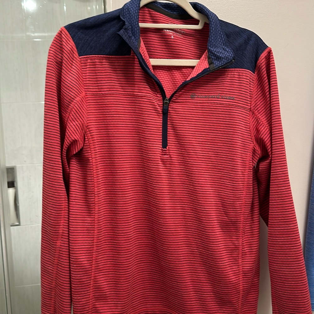 Vineyard vines quarter zip men’s small red with blue stripe